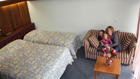 Captains Lodge International - Accommodation Australia 7