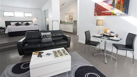 Anchors Beach House - Local Tourism 5