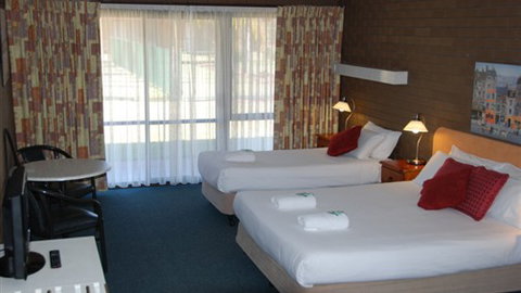 Barooga Country Inn Motel - Local Tourism 4