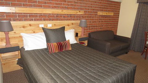 AAT 28 Goldsmith Hotel - Accommodation Australia 0