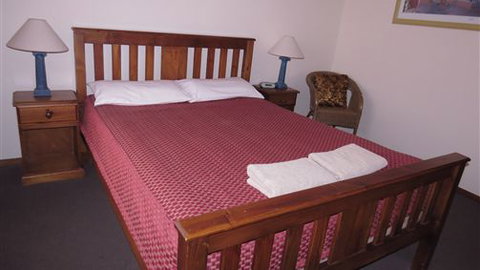 AAT 28 Goldsmith Hotel - Accommodation Australia 6