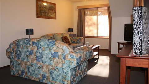 AAT 28 Goldsmith Hotel - Accommodation Australia 5