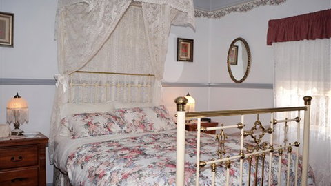 Cuddledoon Cottages B&B - Local Tourism 0