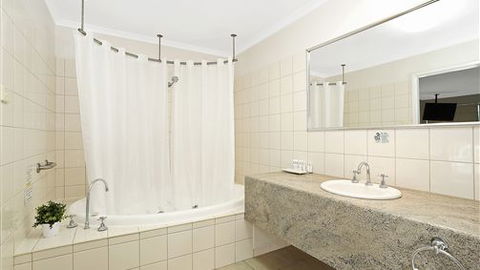 Quality Inn & Suites The Menzies - Accommodation Australia 0