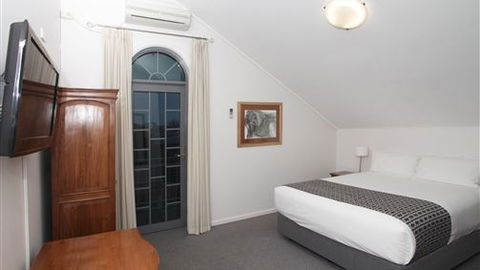Quality Inn & Suites The Menzies - Accommodation Australia 2