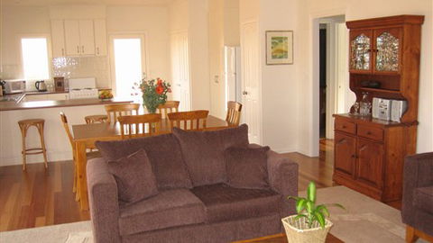 Strath Valley View Bed And Breakfast - Local Tourism 2