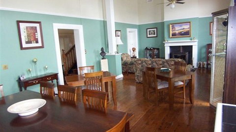 Bank On Main - Accommodation Australia 0