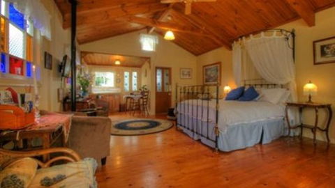 Braeside Garden Cottages - Local Tourism 0