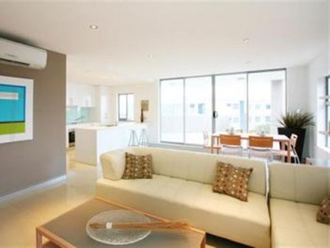 Redvue Luxury Apartments - Local Tourism 0