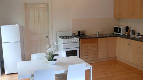 Deanswood Self Contained Accommodation - Accommodation Australia 3