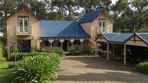 Hideaways At Red Hill - Accommodation Australia 0