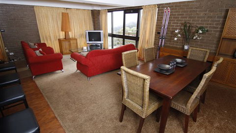Alpine Retreat Mt Buller - Local Tourism 4