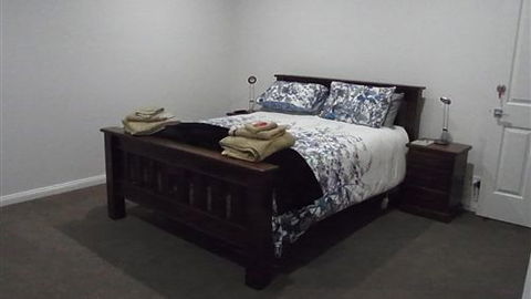 Curdievale Riverfront Lodge - Local Tourism 1