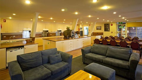 Alpha Ski Lodge - Local Tourism 0