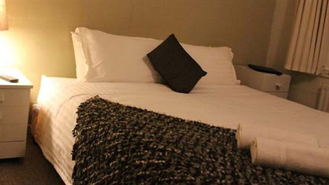 Feathertop Alpine Lodge - Local Tourism 5