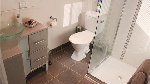 Acacia Villa - Australia Shopping 4