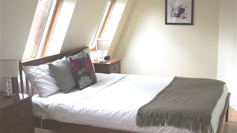 The Barn At Charlottes Hill - Bed n Breakfasts 3