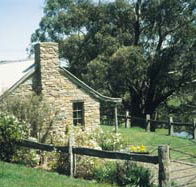Adelaide Hills Country Cottages - Gum Tree Cottage