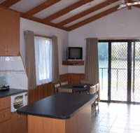 BIG4 Renmark Riverfront Holiday Park - Bed n Breakfasts