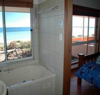 Ceduna Shelly Beach Caravan Park and Beachfront Villas - Accommodation Australia