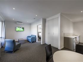 Hahndorf Resort Tourist Park - Bed n Breakfasts 3