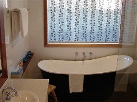 Trafalgar Premium Vintage Suites - Accommodation Australia 1