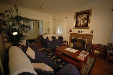 Admurraya House - Australia Shopping 3