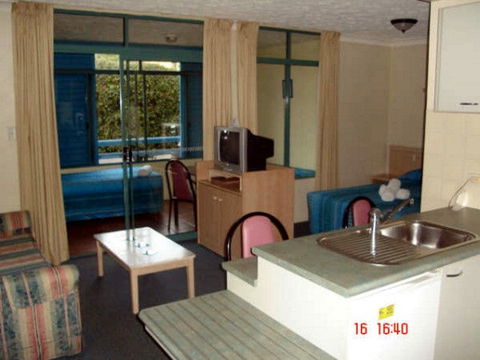Albion Manor Motel & Serviced Apartments - Local Tourism 1