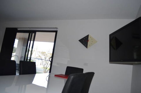 Apex Park Holiday Apartments - Accommodation Australia 3