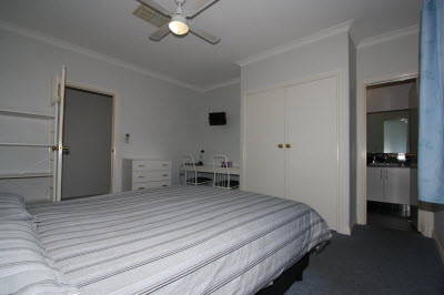 Barb's Place Guesthouse Kalgoorlie - Local Tourism 1