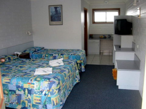 Bass & Flinders Motor Inn - Local Tourism 2