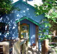 Blue Poles Cafe Gallery  BB - Local Tourism