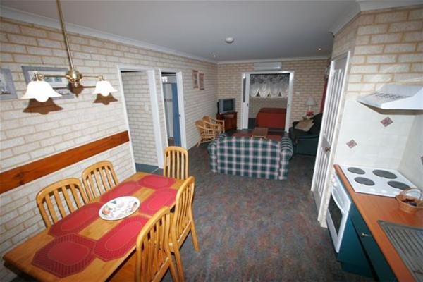 Busselton Villas and Caravan Park - Accommodation Australia