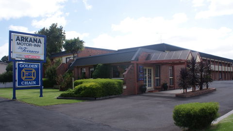 Arkana Motor Inn & Terrace Apartments - Local Tourism 3