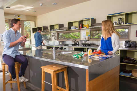 Apollo Bay Eco YHA - Local Tourism 5