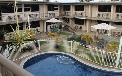 A'Montego Mermaid Beach Motel - Local Tourism 0
