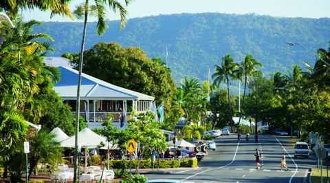Macrossan House Boutique Holiday Apartments - Australia Shopping 3