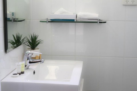 Cowra Motor Inn - Accommodation Australia 3