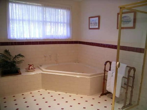Fernglade On Menzies - Accommodation Australia 2