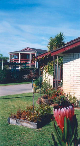 Fountain Court - Accommodation Australia 0