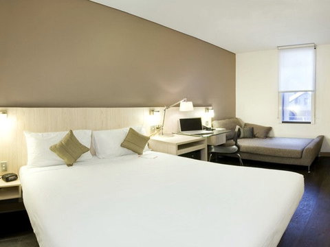 Ibis Sydney King Street Wharf - Accommodation Australia 1