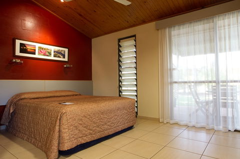 Kakadu Crocodile Hotel - Local Tourism 2