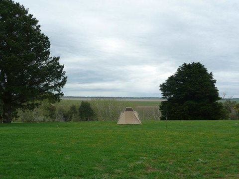 Lake Burrumbeet Caravan Park - Australia Shopping 1