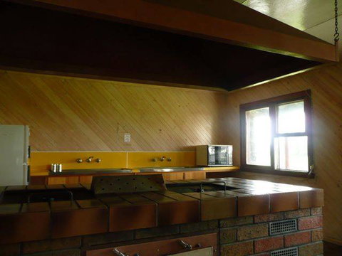 Lake Burrumbeet Caravan Park - Australia Shopping 2