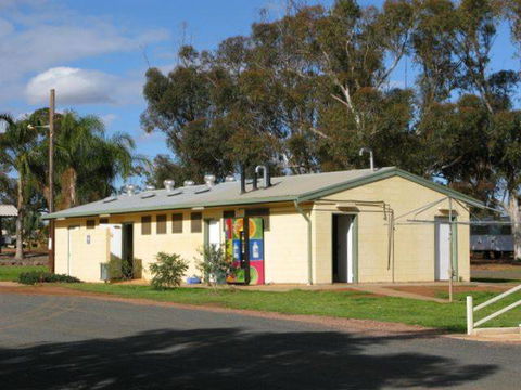Lake View Caravan Park - Local Tourism 3