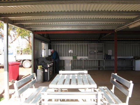 Lake View Caravan Park - Local Tourism 4