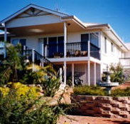Lovering's Beach Houses - The Whitehouse Emu Bay - Accommodation Australia