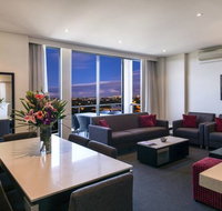 Meriton Serviced Apartments Parramatta - Bed n Breakfasts
