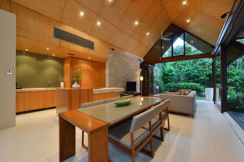 Niramaya Villas & Spa - Australia Shopping 4