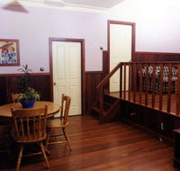 Pemberton Old Picture Theatre Holiday Apts - Australia Shopping